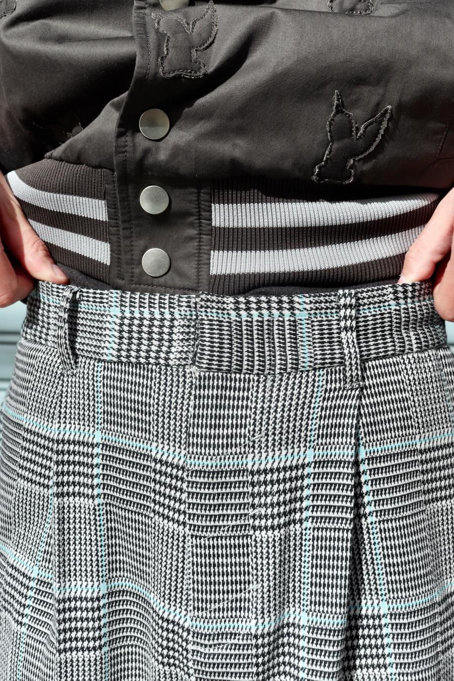 MASU（エムエーエスユー）のCLASSIC EASY TROUSERS GRAYの通販