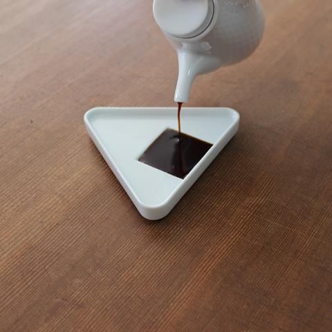 おにぎり 2枚セット - 224porcelain ｜食器・皿・茶碗 嬉野肥前吉田焼