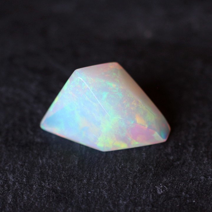 エチオピアオパール Ethiopia Opal／エチオピア産 - LIGHTNESS TREE