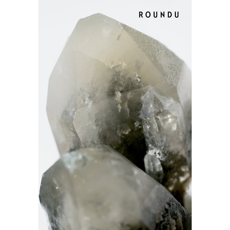 ロンドゥクォーツ Roundu Quartz／パキスタン・ギルギット産産- LIGHTNESS TREE  /天然石・原石・クリスタルヒーリング・オンラインクリスタルショップ