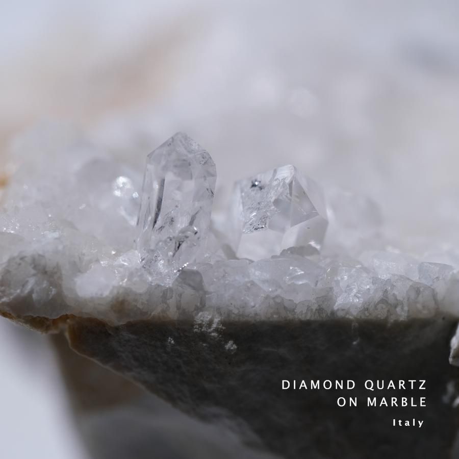 Diamond Quartz on Marble ɥ on ޡ֥롿ꥢȥʡå顼黺
