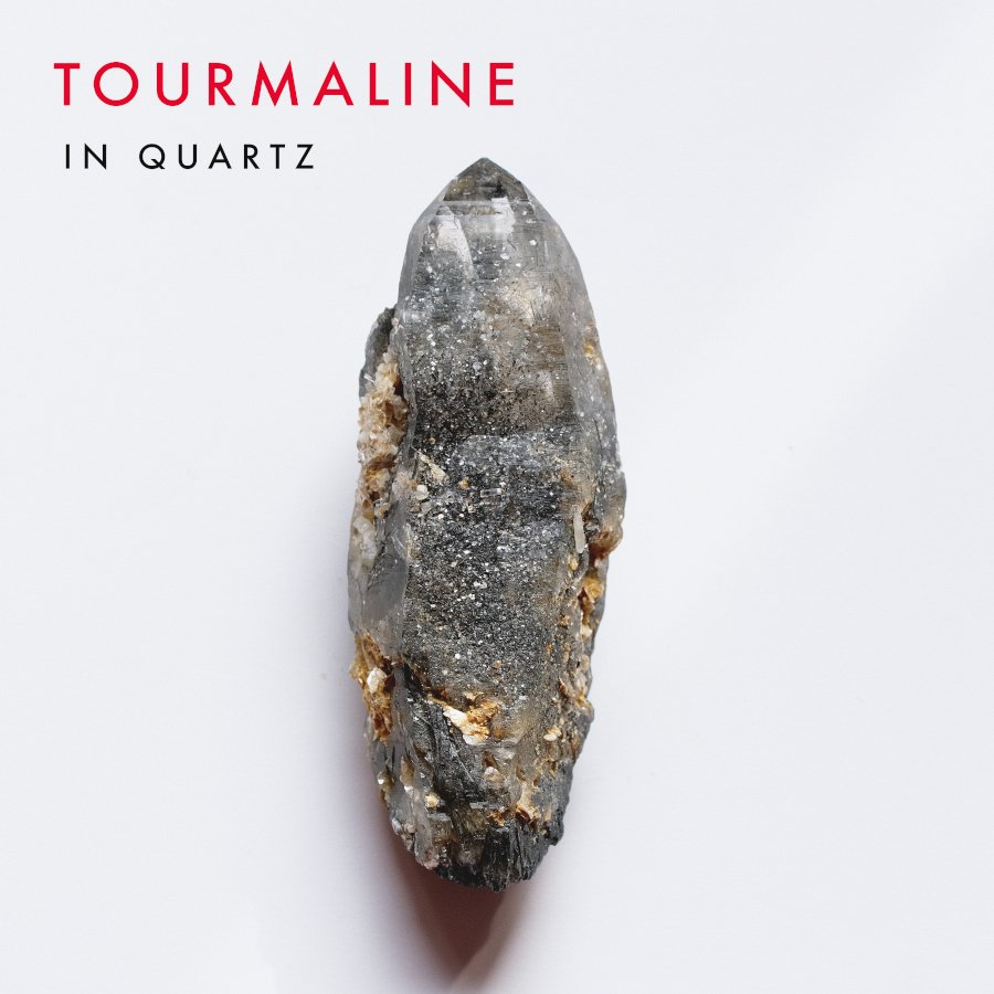 Tourmalin in Quartz ȥޥ󥤥󥯥 ǥ󥯥ġMount Diran, Hunza, Gilgit, Pakistan 