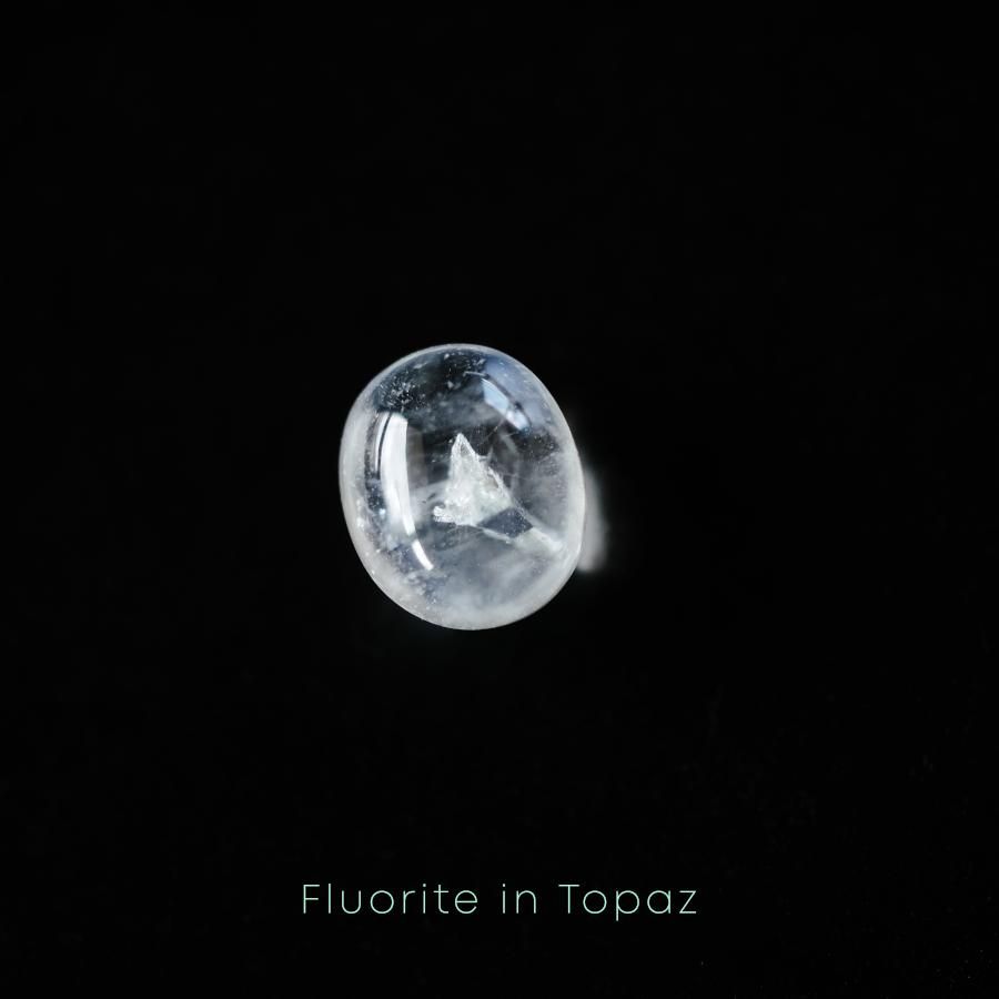 Fluorite in Topaz フローライトinトパーズ ／モゴック・ミャンマー産