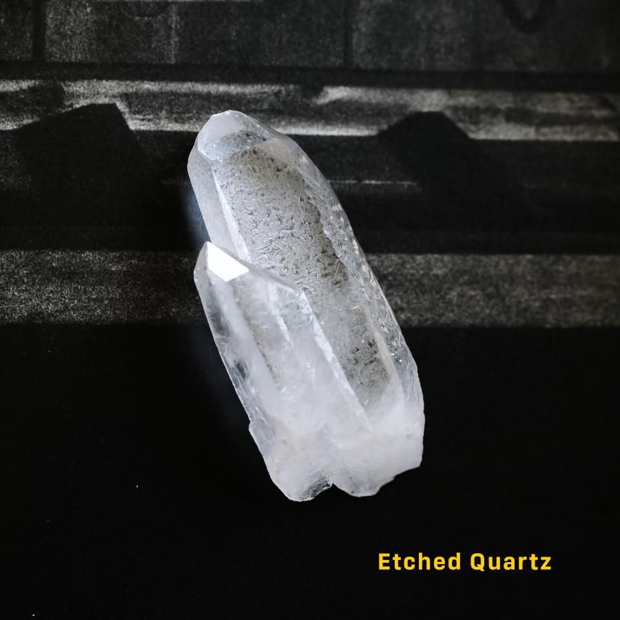 <img class='new_mark_img1' src='https://img.shop-pro.jp/img/new/icons8.gif' style='border:none;display:inline;margin:0px;padding:0px;width:auto;' />Etched Quartz åɥġ֥饸롦ߥʥ饤 12