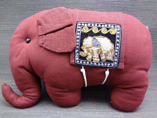 象のミニクッション - タイ・チェンマイより直接買付したアジアン雑貨