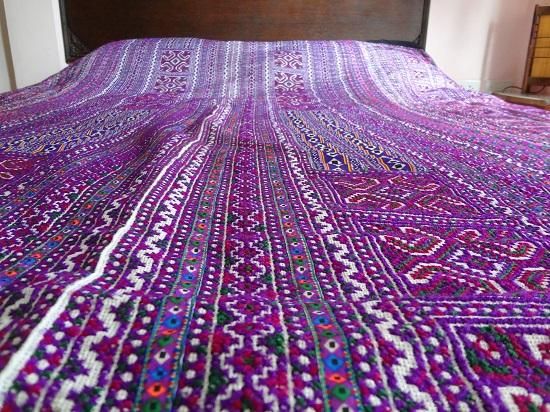 モン族刺繍 大判 マルチカバー ヴィンテージ 155✖️145cm モン族刺繍 大判 マルチカバー ヴィンテージ 155✖️145cm