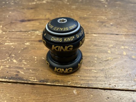 CHRIS KING NO THREAD HEADSET 1-1/8 MAT BLACK GOLD 