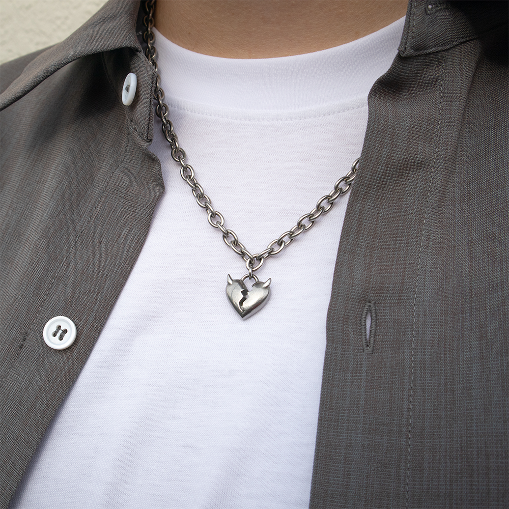 Heart Chain Necklace - Deviluse ONLINE STORE Heart Chain Necklace - Deviluse ONLINE STORE