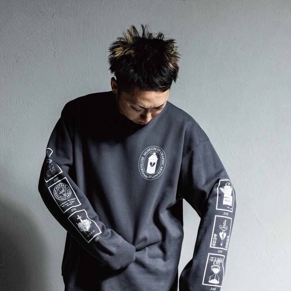 Museum Crewneck(Black) - Deviluse ONLINE STORE