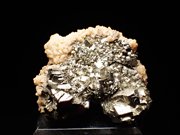 埼玉県秩父鉱山産 黄鉄鉱＆苦灰石 (Pyrite & Dolomite/ Japan