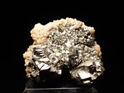 埼玉県秩父鉱山産 黄鉄鉱＆苦灰石 (Pyrite & Dolomite/ Japan)