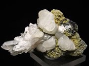 アゼルバイジャン産クォーツ、カルサイト＆マグネタイト (Quartz, Calcite & Magnetite / Azerbaijan)