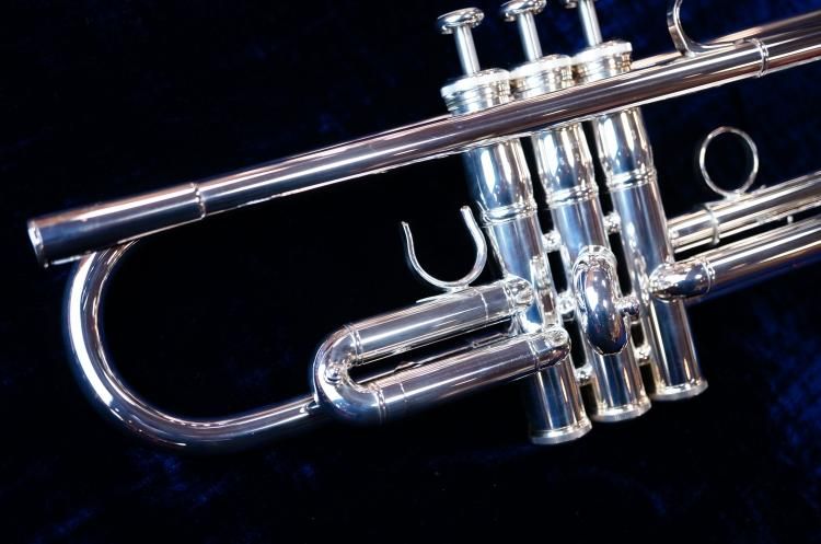 極上美品！ ヤマハ トランペット YTR8335S ゼノ【服部管楽器】 - 服部