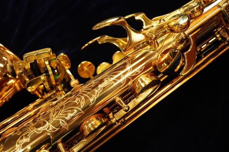 カドソン アルトサックス A-902V W/SE【服部管楽器】 - 服部管楽器