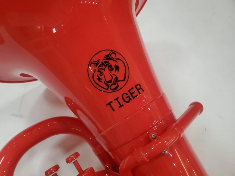 Tiger プラスチック製ユーフォニアム レッド【服部管楽器】 - 服部