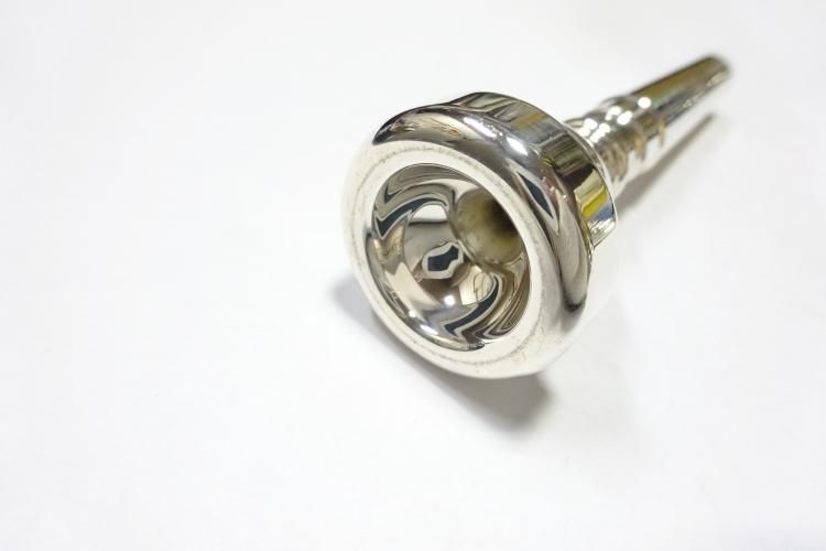 バック 1-1/4C トランペット マウスピース【服部管楽器】 - 服部 バック 1-1/4C トランペット マウスピース【服部管楽器】 - 服部