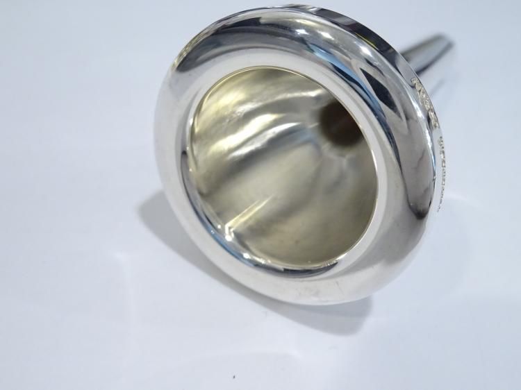 ウィリーズ EMO S7 トロンボーン用マウスピース 細管【西巣鴨】 - 服部