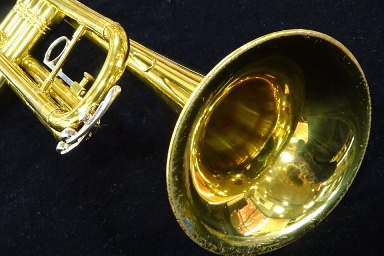 【KING 米国製】TEMPO 600 B♭トランペット　ゴールドラッカー仕上げ KING 米国製】TEMPO 600 B♭トランペット ゴールドラッカー