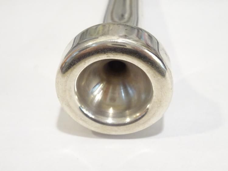 コーン トランペット用マウスピース 6【西巣鴨】 - 服部管楽器