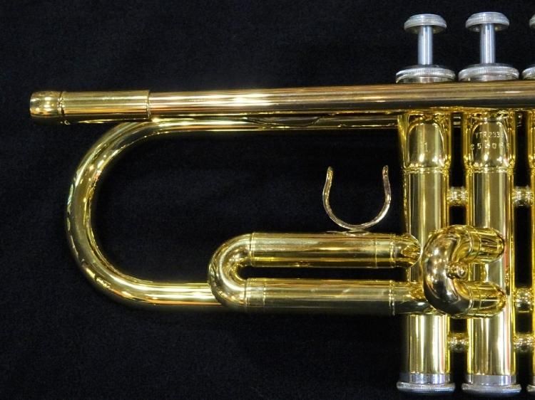 ヤマハ B♭トランペット YTR-2335【服部管楽器】 - 服部管楽器