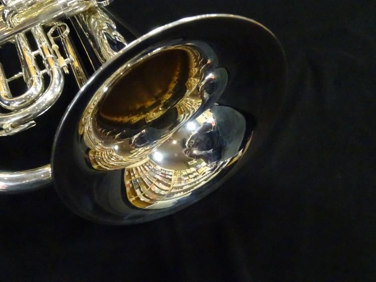 KING マーチングバリトン シルバー USA 1124-BSP King 1124 Ultimate Marching Baritone - Lacquer | Sweetwater