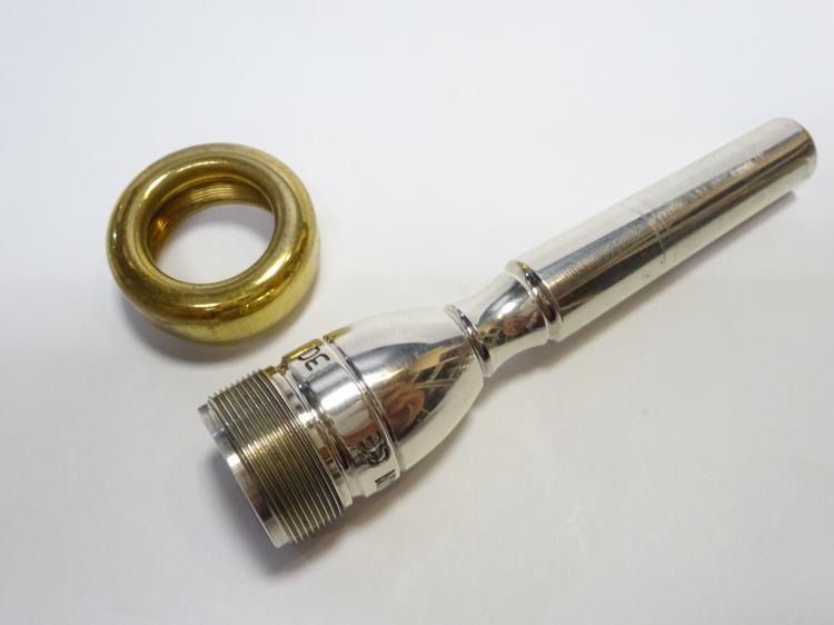 トランペットマウスピース 2ピース スイス製 ストンビ トランペット用マウスピース 3C 2ピース【服部管楽器