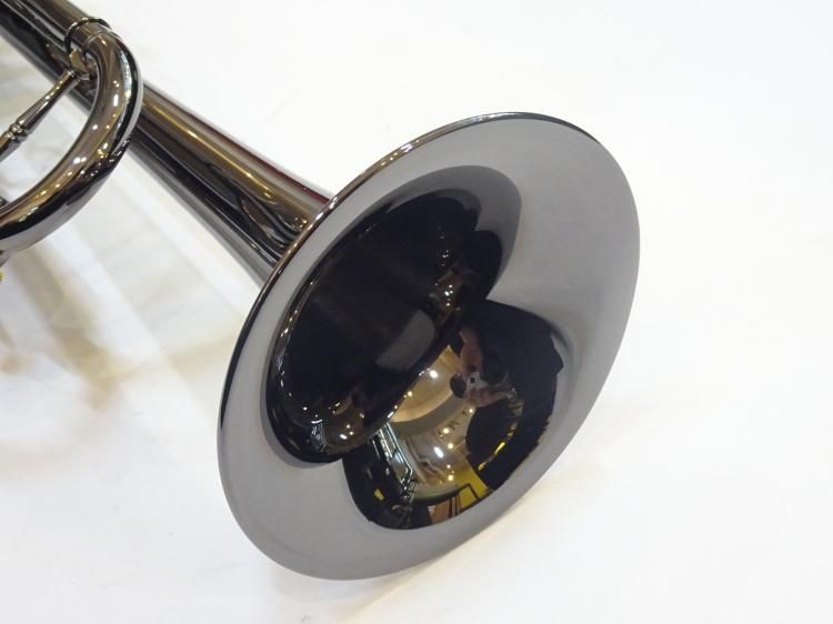 黒色(ブラック) B♭トランペット 本体 未使用品 QueenBrass クイーンブラス Bbトランペット ZORRO ブラック