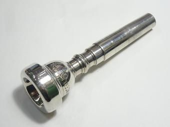 【中古美品】トランペットマウスピース3本セット BACH、YAMAHA、金銀 2025年最新】Yahoo!オークション - アクセサリー(トランペット