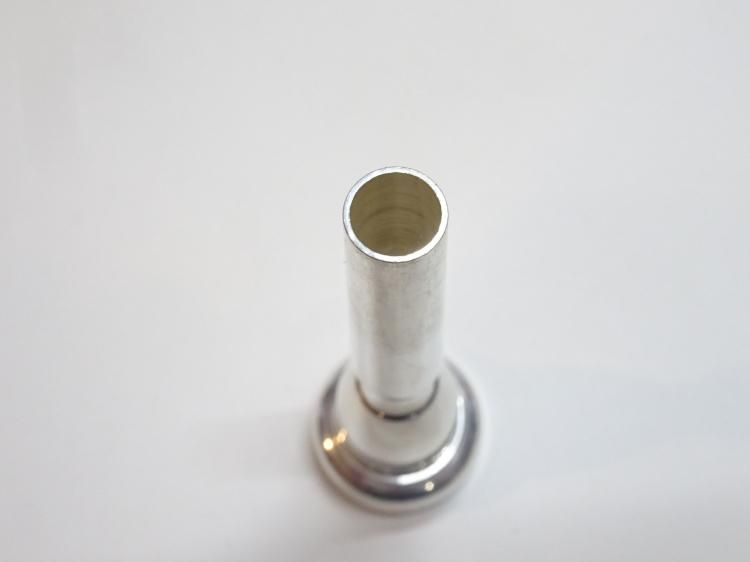 ストンビ　トランペット用マウスピース　6C【中古】 ストンビ トランペット用マウスピース 6C【中古】 - メルカリ