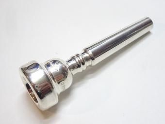 【中古美品】トランペットマウスピース3本セット BACH、YAMAHA、金銀 中古美品】トランペットマウスピース3本セット BACH、YAMAHA