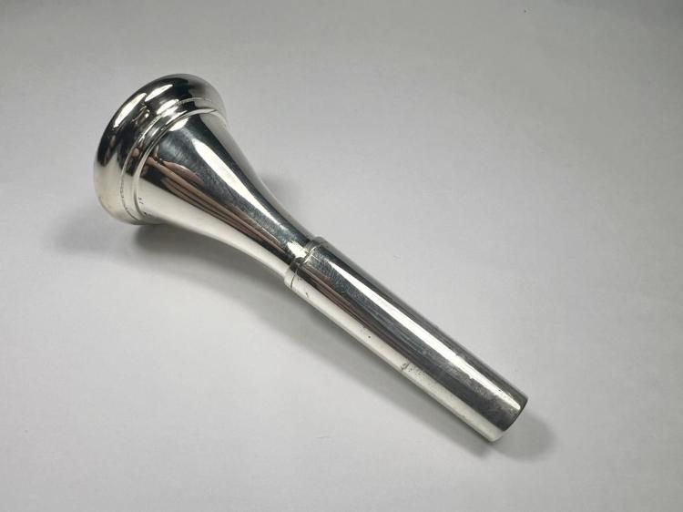 アレキサンダー 8 ホルン用マウスピース 【服部管楽器】【中古