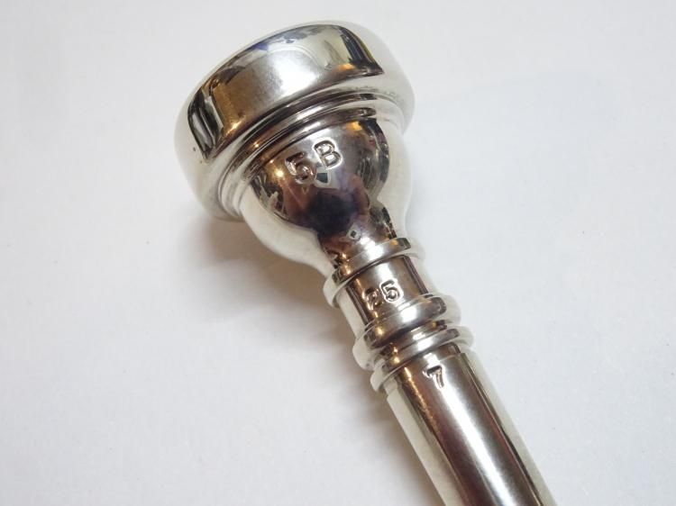 Bach バック コルネット用マウスピース CORP. 5B 25 7 ニアピリオド SP