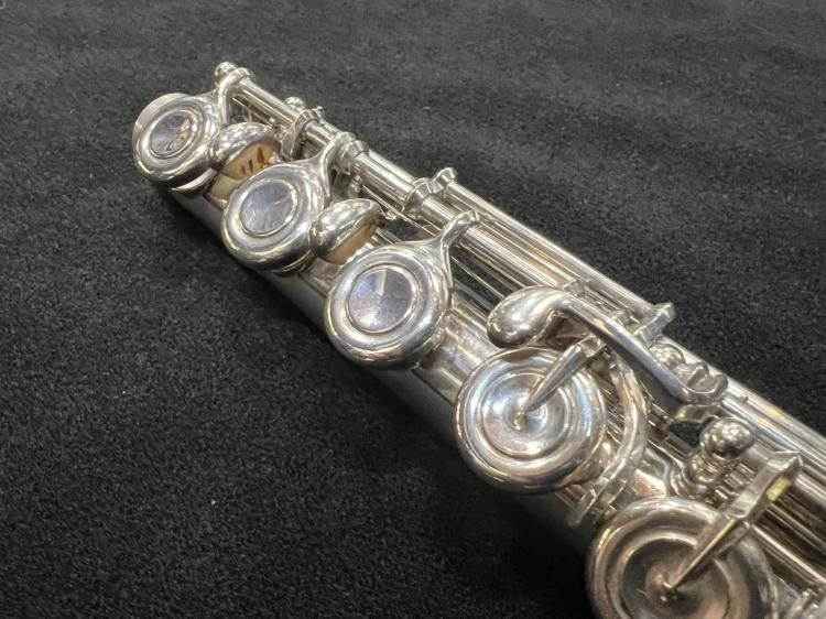 ヤマハ YFL-714 フルート 総銀製【服部管楽器】【中古】 - 服部管楽器