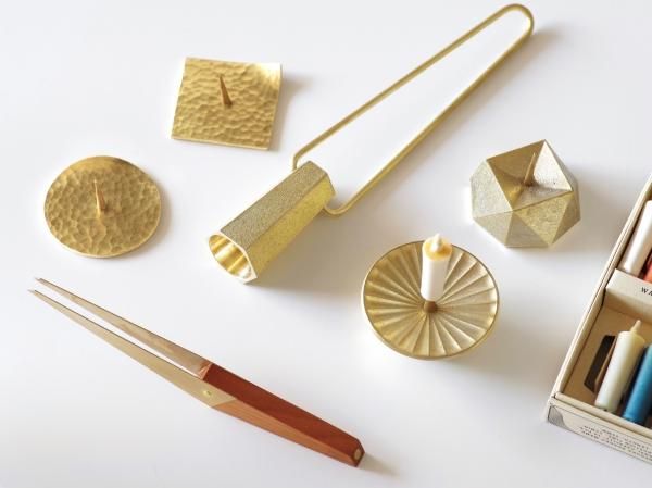 真鍮の燭台『鎚板』丸 - 和ろうそく大與オンラインショップ