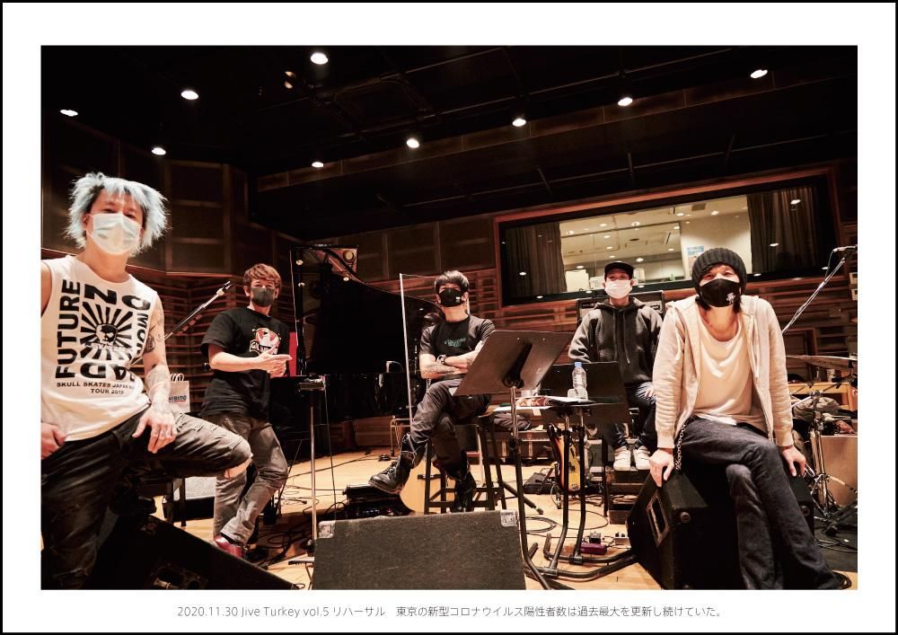 the HIATUS 写真集 2020 Jive Turkey vol. 4-5 COVID-19 Edition