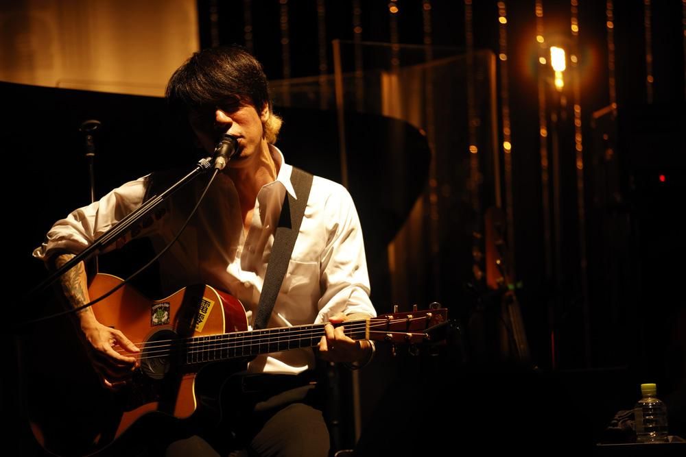 the HIATUS 写真集 2020 Jive Turkey vol. 4-5 COVID-19 Edition