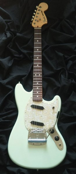 中古】Fender American Performer Mustang Satin Sonic Blue - 中古楽器の販売 ロトミュージック  公式サイト