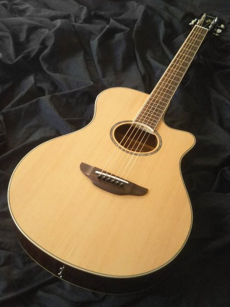 中古】YAMAHA APX600 NT 【新品同様】 - 中古楽器の販売 ロト