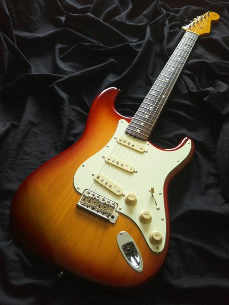 中古Fender Japan ST62-TX CBS [Cherry Burst] - 中古楽器の販売 ロト 