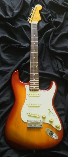 中古Fender Japan ST62-TX CBS [Cherry Burst] - 中古楽器の販売 ロト