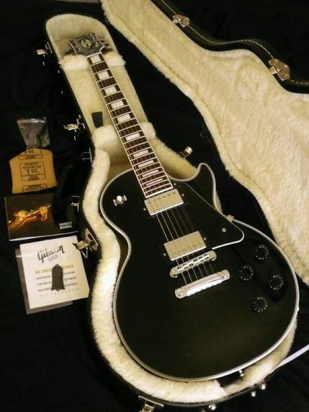 中古 Gibson Les Paul Classic Custom Ebony ギブソン レスポール クラシック カスタム 中古楽器の販売 ロトミュージック 公式サイト