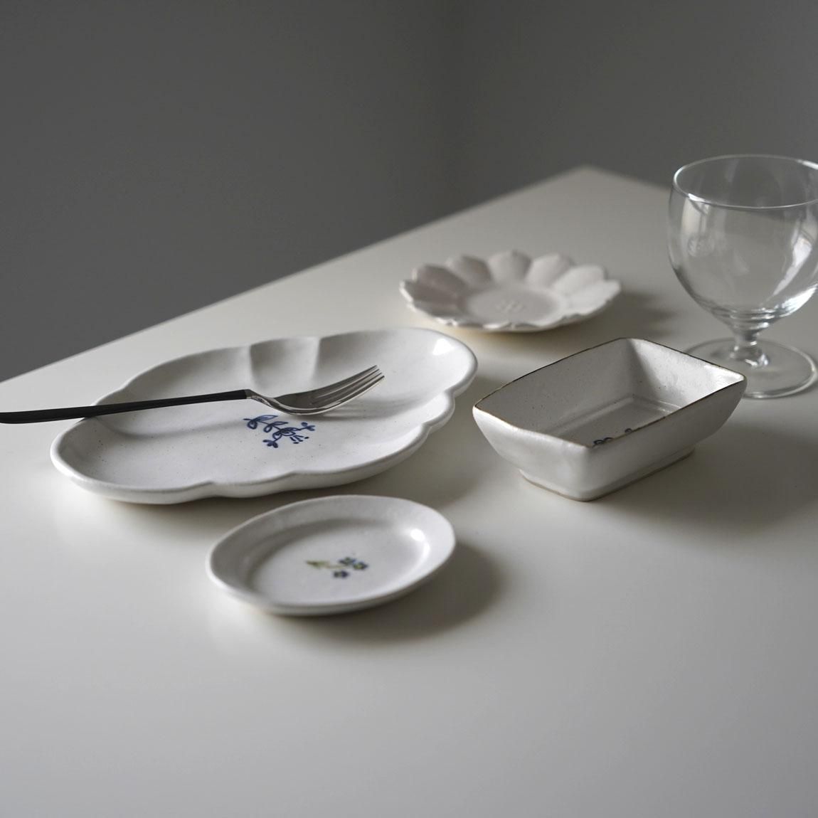 鈴木しのぶ 染付豆皿 | 益子焼 - Anchor Bridge アンカーブリッジ