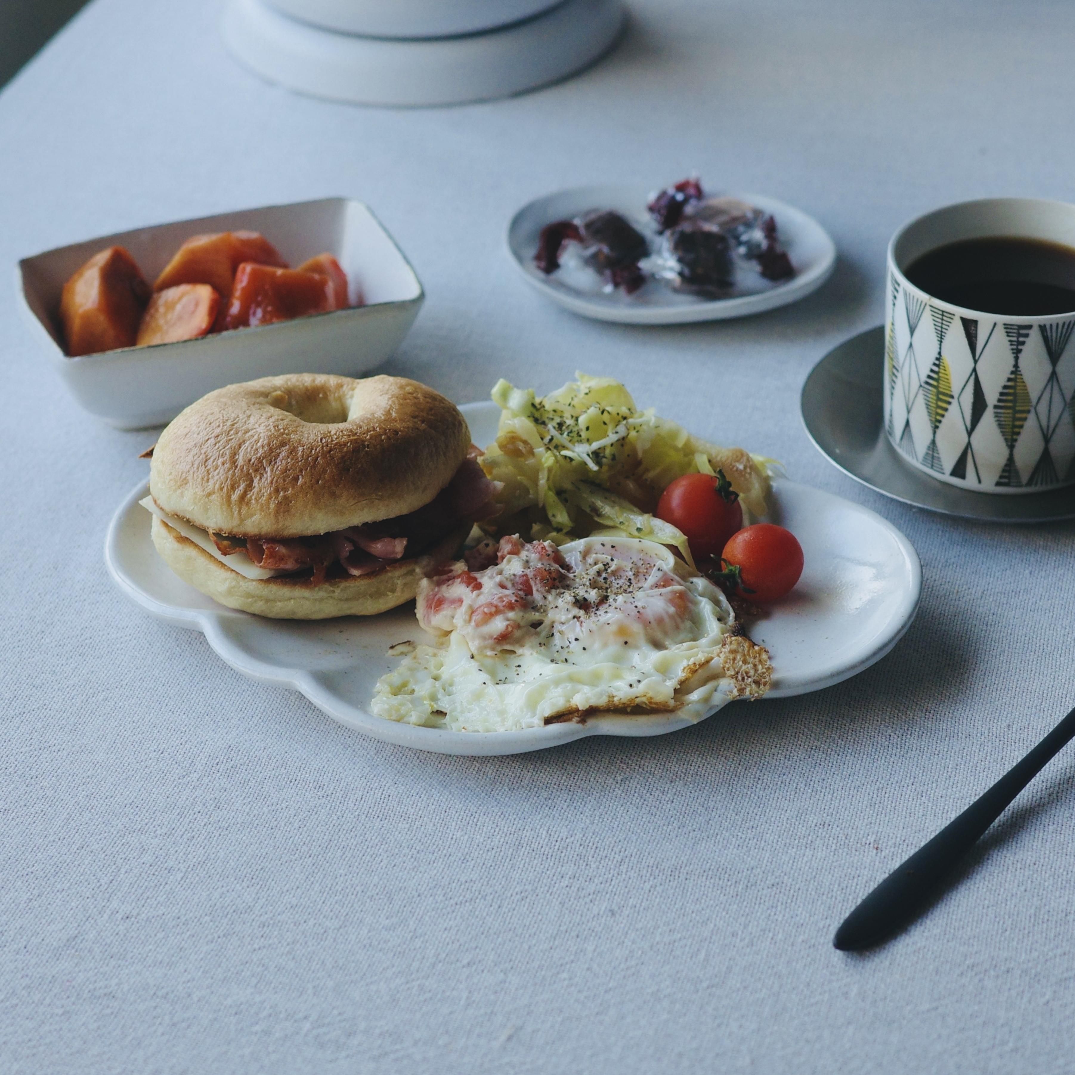 ☆私の部屋　鈴木陽子さん作　プレート2種　4セット銀彩 鈴木しのぶ | 木瓜プレート | 益子焼 - Anchor Bridge アンカー