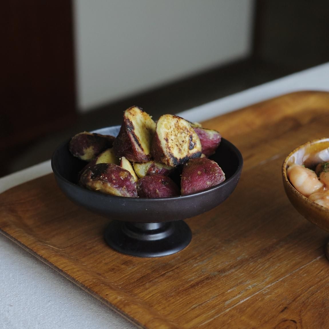 Gibson クリスマス　食器セット　皿　ボウル Amazon.co.jp: 222 Fifth 12ピース クリスマス 葉 グリーン 磁器