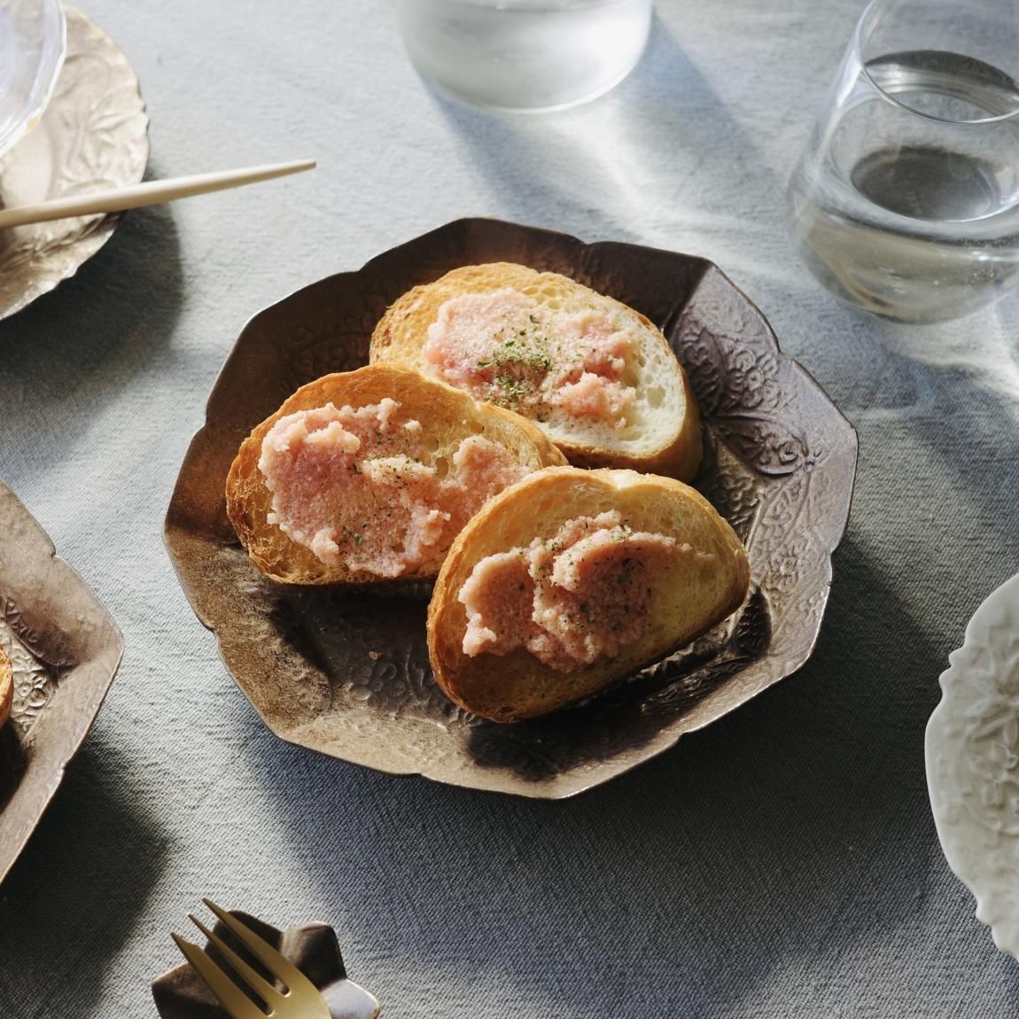 七宝飾皿　カトレア　花柄陶磁器プレート 砥部焼 きよし窯】楕円皿大 カトレア | タイプ別,皿・プレート