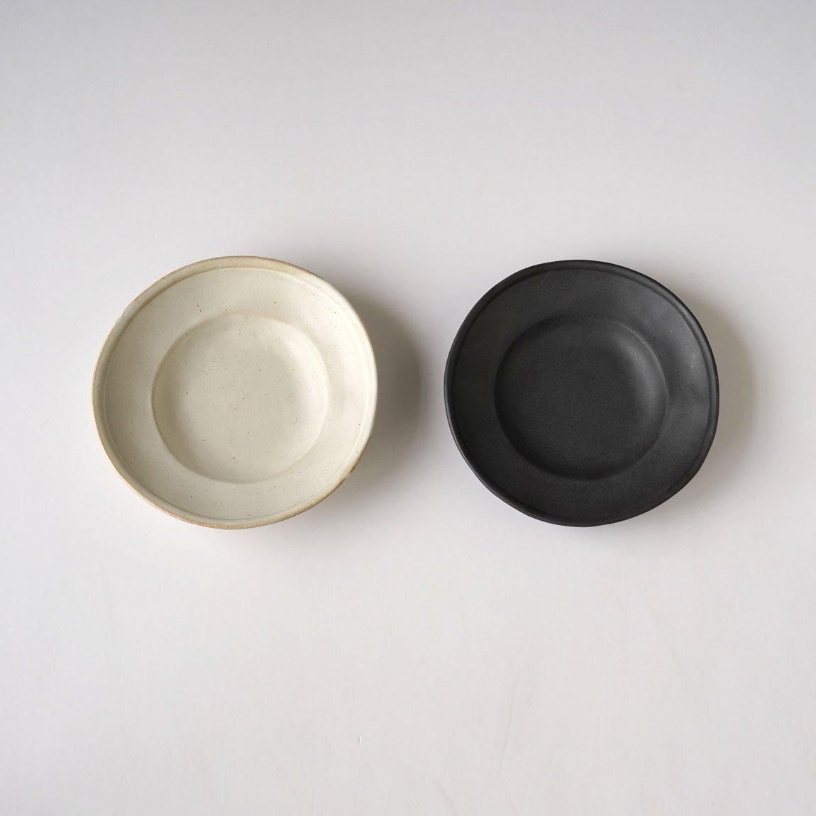 ケーキ皿６枚 益子焼 リム皿 ケーキ皿 17cm | お料理が映えるしっとりと生成色