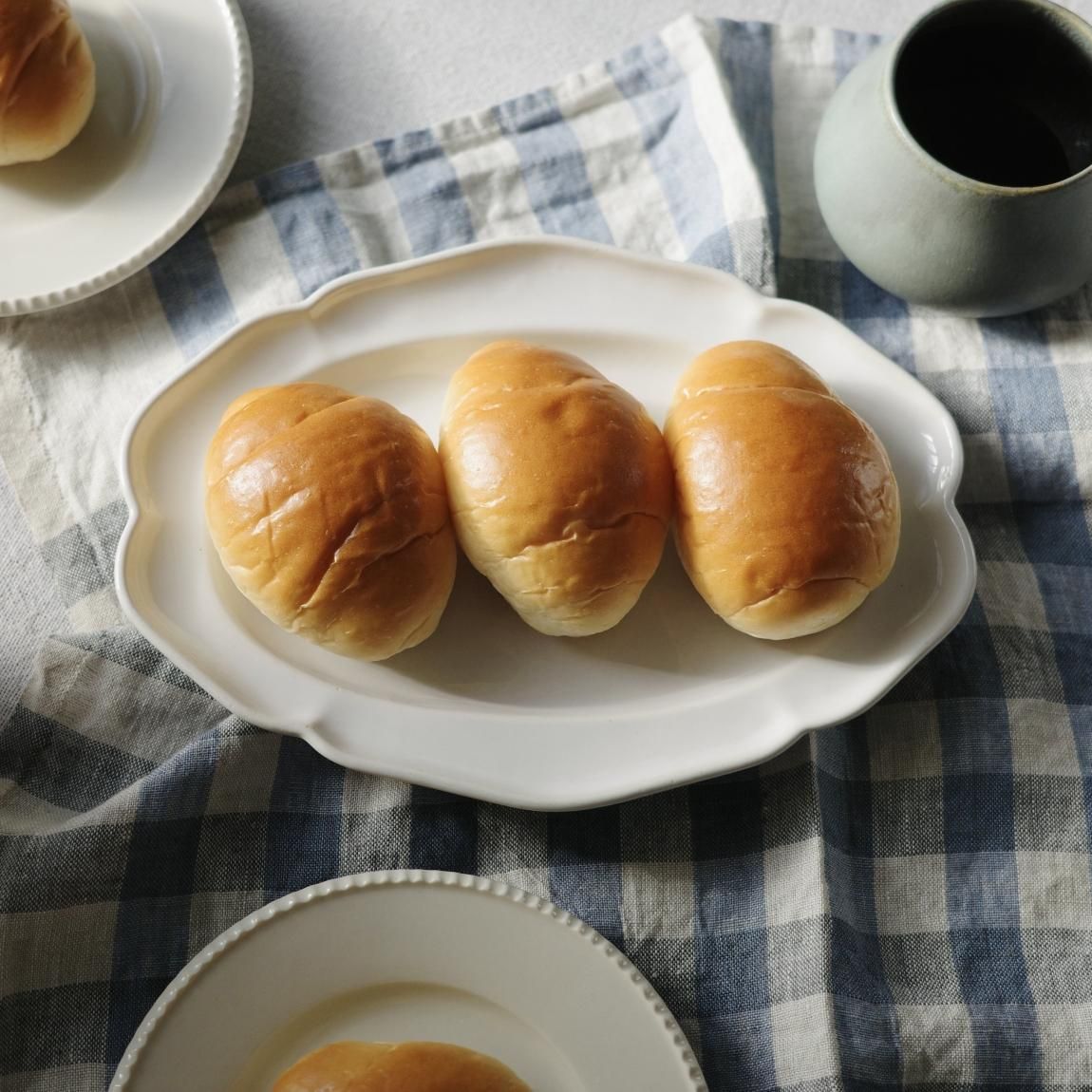 かもめ製作所 花リムオーバルプレート | 白つや釉 | 23cm - Anchor