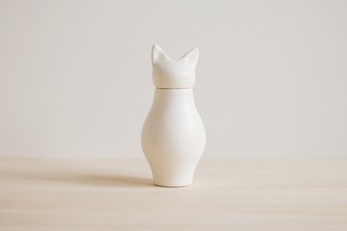 Cat Urn | 白猫