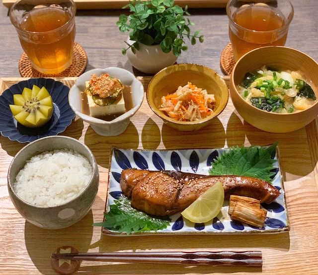 特集】焼き魚にぴったりなお皿｜和食器通販｜おうちで楽しむ陶器市うちる