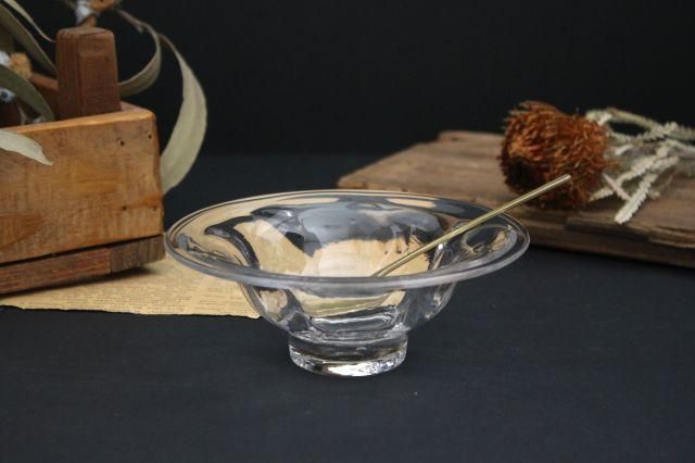 参考画像　ガラス食器 KODAMAGLASS ガラス食器 ブルー ソーダガラス 大きめサラダボウル 気泡 1個